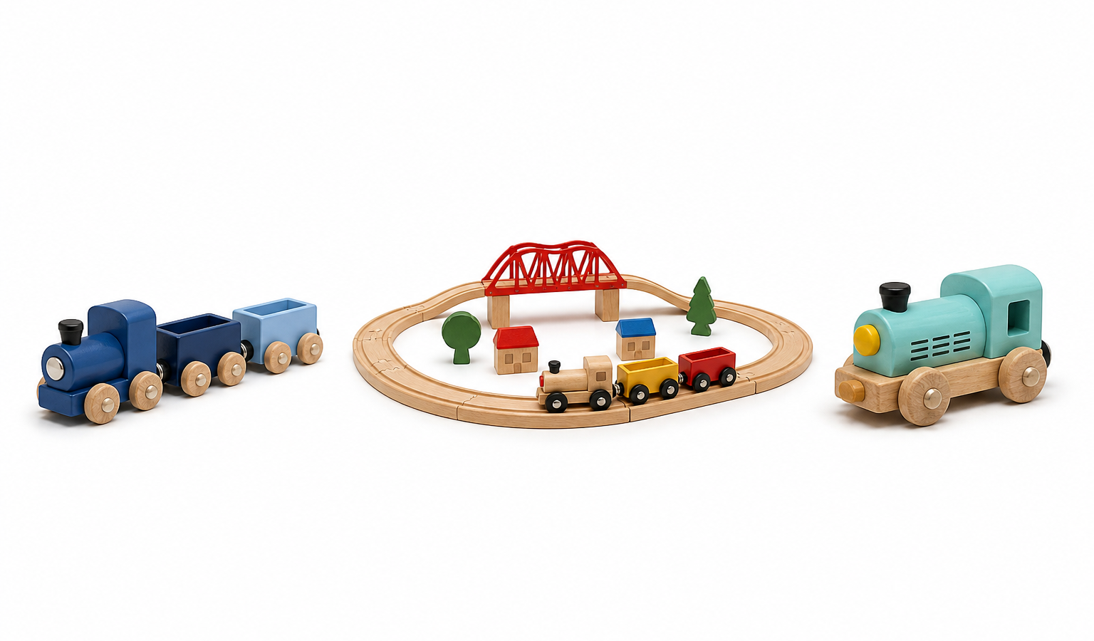 Verschillende houten treinen en rails naast elkaar